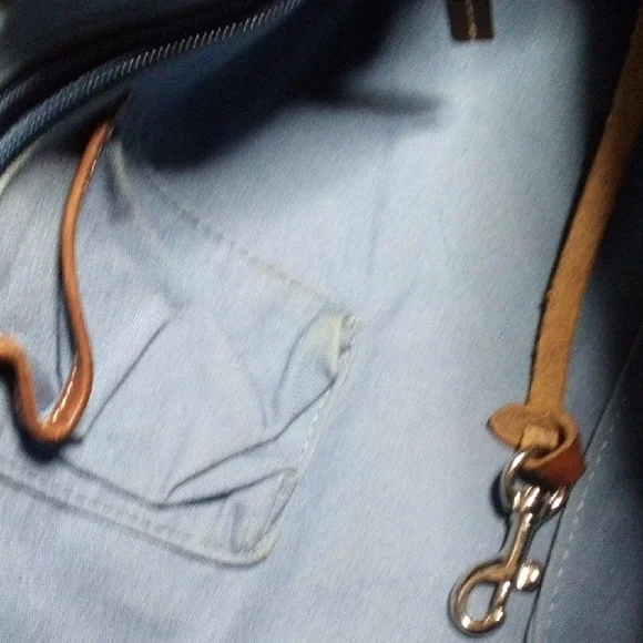 Dooney & Bourke Brown Logo Barrel Bag - Picture 10 of 16